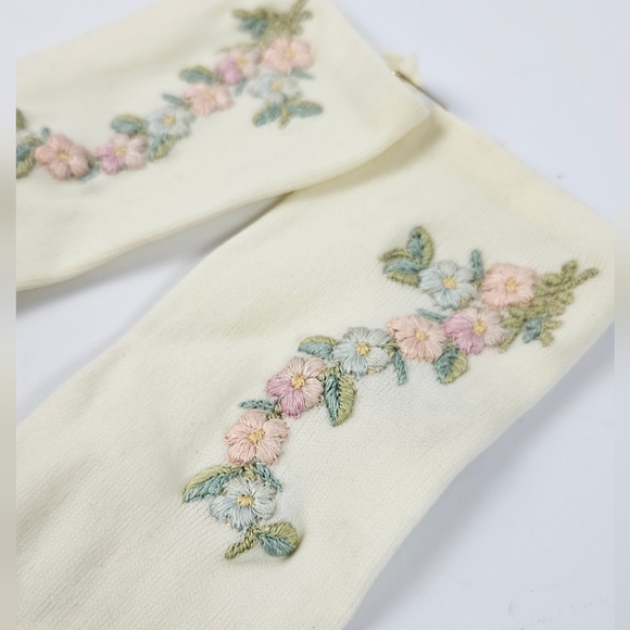 Vintage Handmade Elegant Cream Embroidery Pink Blue Floral Gloves Dress Up - Picture 5 of 7